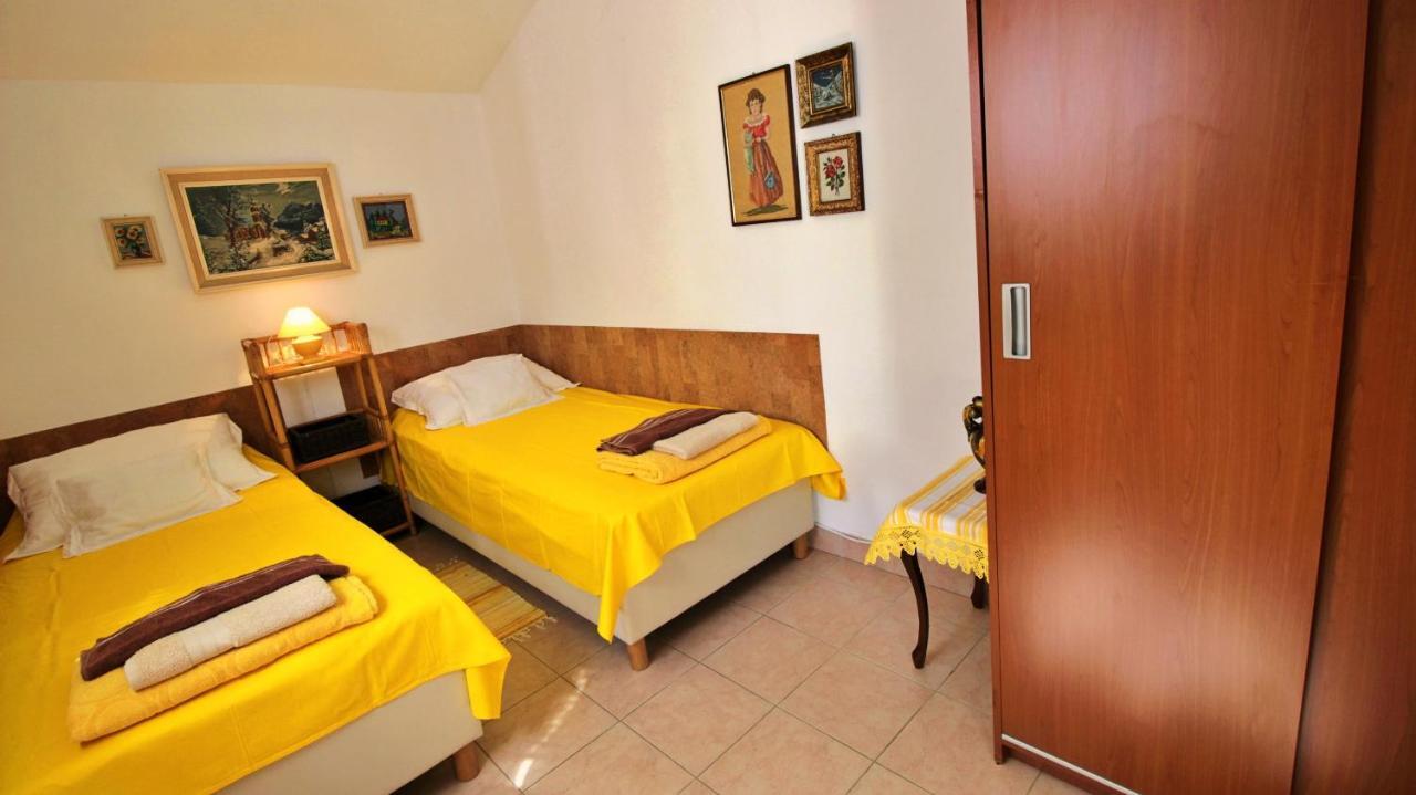 Seaside Apartment Оміш Екстер'єр фото