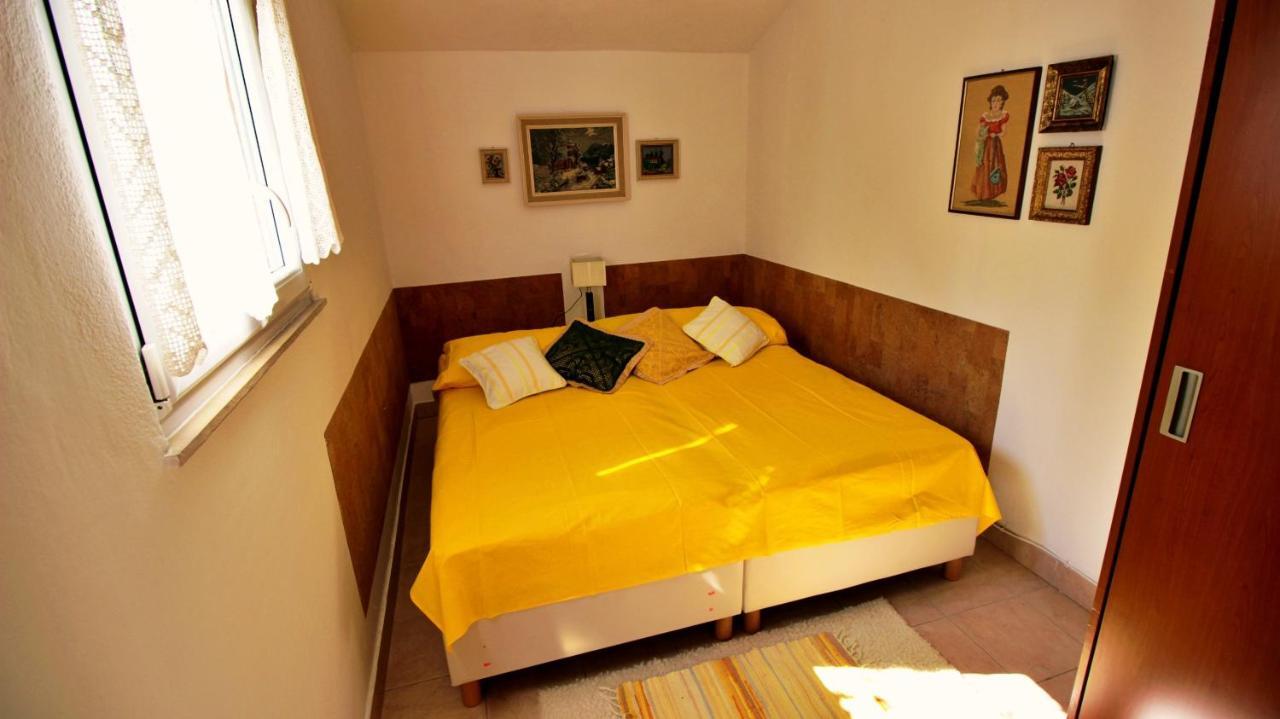Seaside Apartment Оміш Екстер'єр фото