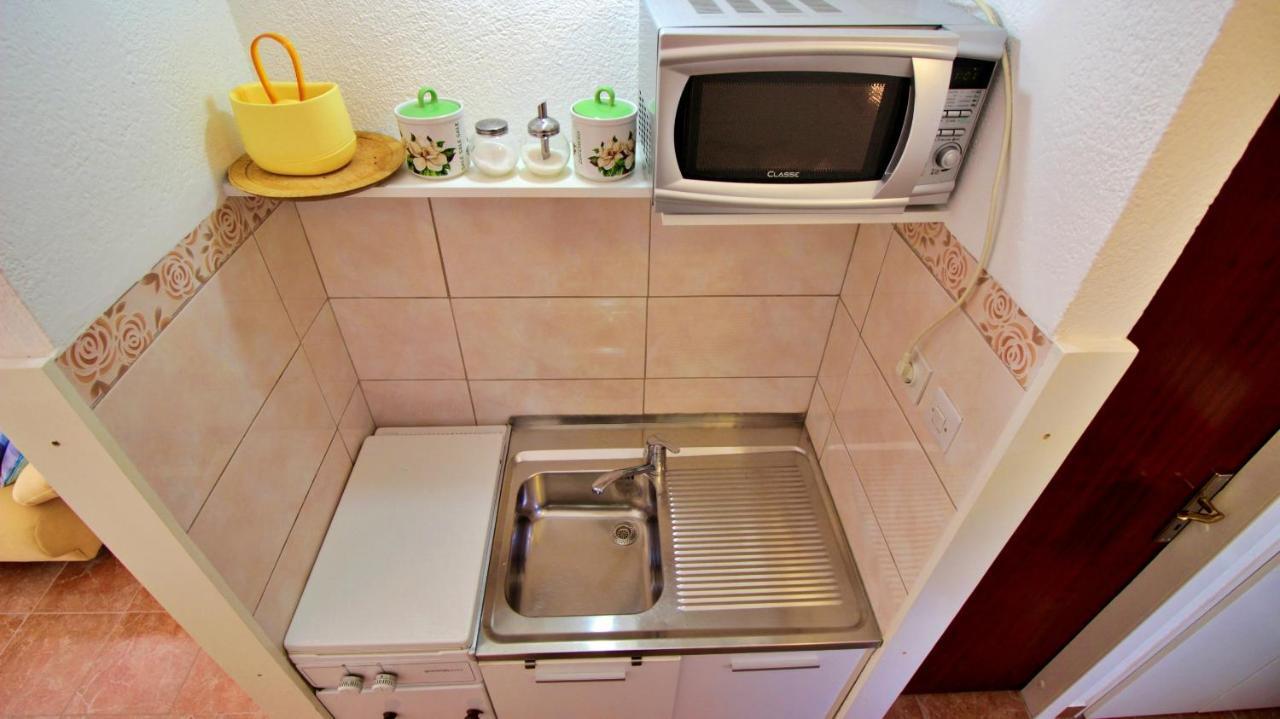 Seaside Apartment Оміш Екстер'єр фото